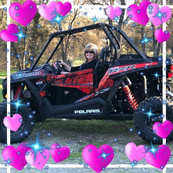 Poshmark profile picture for @mazzella